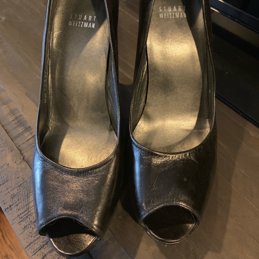 Stuart Weitzman peep toe pump